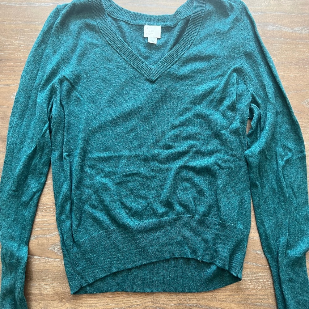 Soft fitted sweater